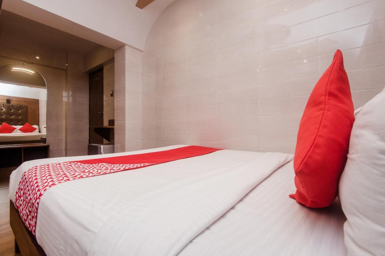 Hotel Vaccinated Staff - Oyo 22055 Dadar Residency Mumbai Exterior foto
