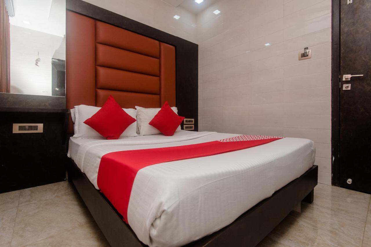Hotel Vaccinated Staff - Oyo 22055 Dadar Residency Mumbai Exterior foto